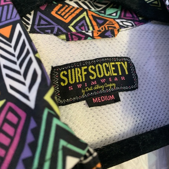 Geometric Button up - Picture 3 of 5